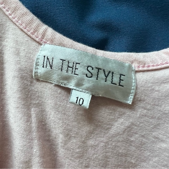 In The Style | Pink Butterfly Crop Top - Picture 4 of 5